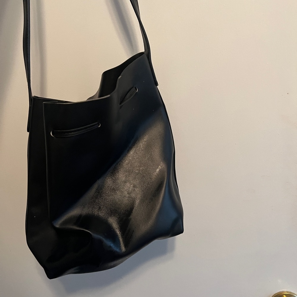 Black crossbody medium bag